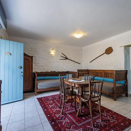 Lithos Stone Suites Areopoli Habitación foto
