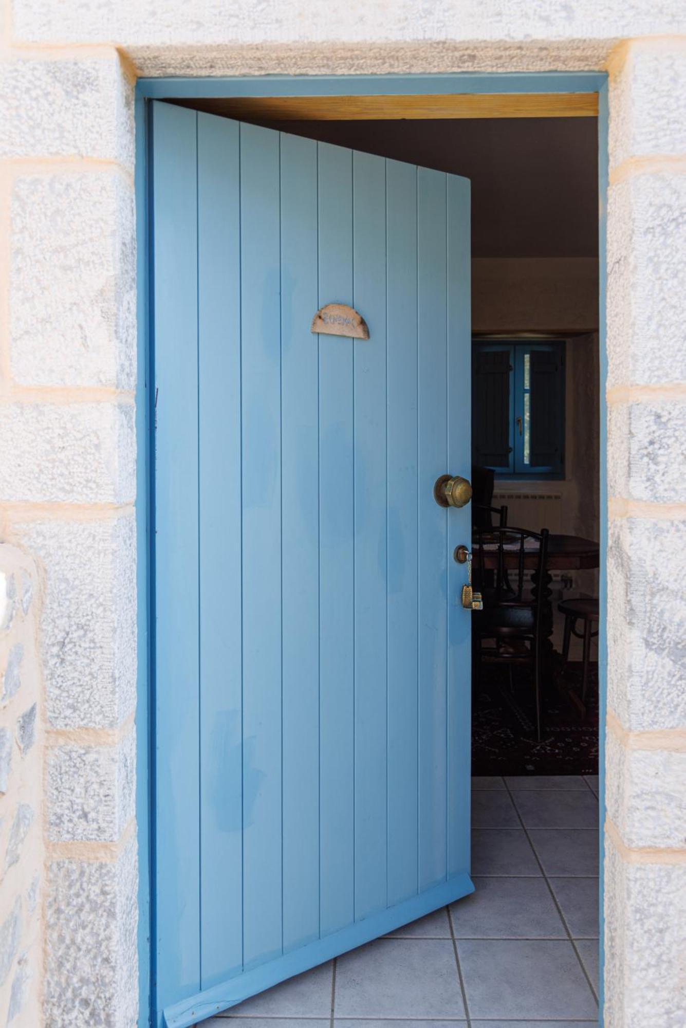 Lithos Stone Suites Areopoli Habitación foto