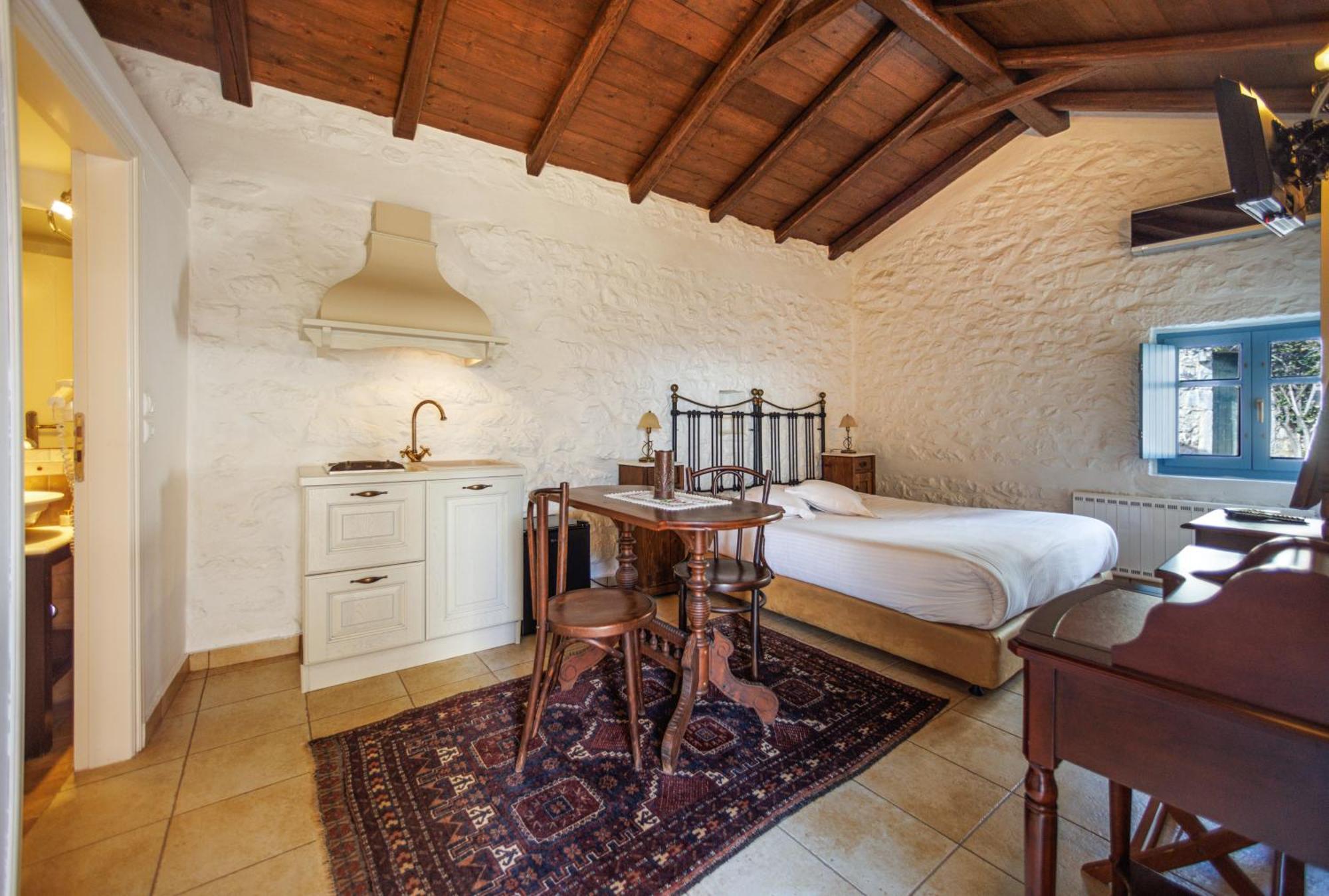 Lithos Stone Suites Areopoli Habitación foto